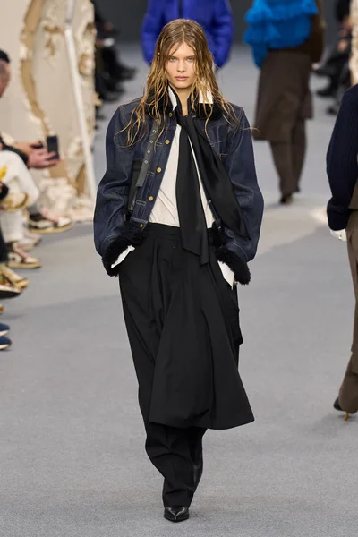 Look 47